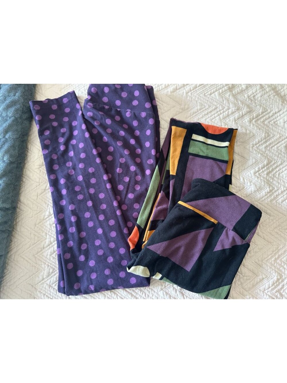 2 colorful Lularoe leggings Purple polka dot and abstract print OS